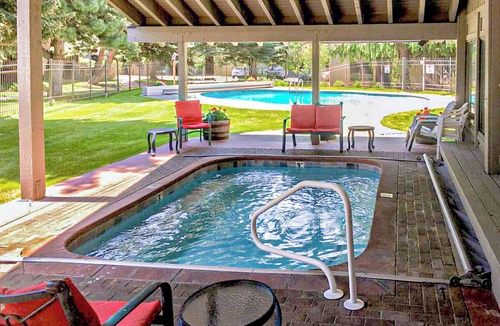 Ketchum Condo | SV139 - Walk to Lifts & Town - Hot Tub & Pool