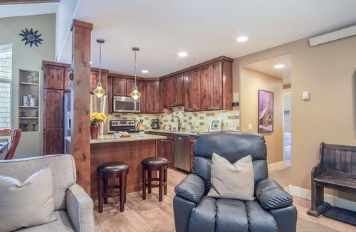 Ketchum Condo | SV140 - Walk to Lifts & Town - Hot Tub & Pool