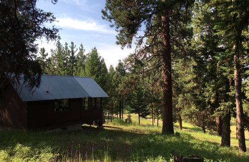 Condon Cabin | SWAN VALLEY BUNKBED EFFICIENCY IN CONDON