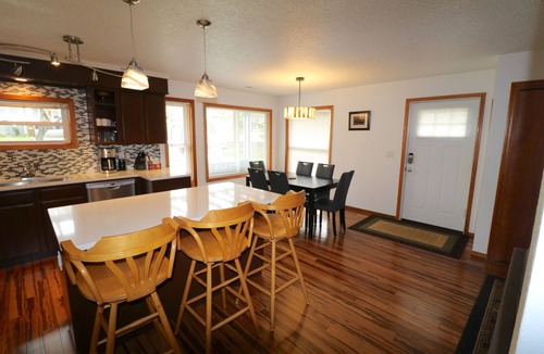 Alberta House | Sweet one level house in the Heart of Alberta Arts