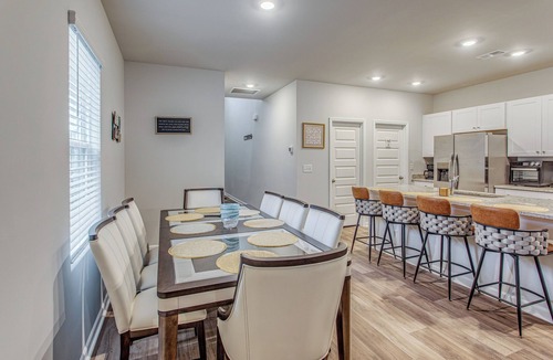 Longs House | Swim, Play & Golf: 'Divine Retreat on Long Beach'