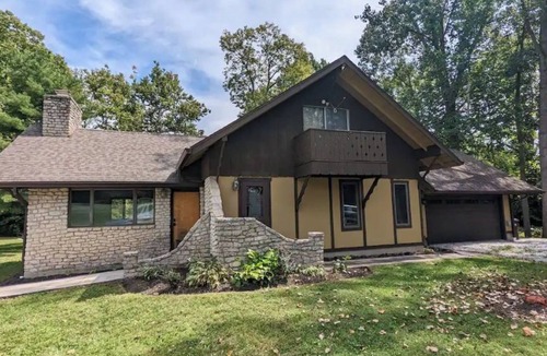 Delaware House | Sycamore House- Chalet on the Olentangy River