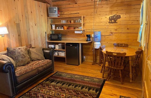 Columbia Falls Cabin | Tamarack Cabin at Columbia Mountain Ranch
