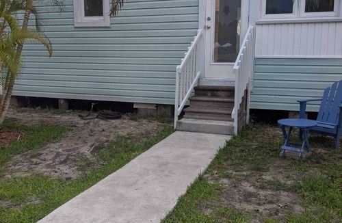 Everglades City Apartment | Tarpon Tavern at Glades Villas-One bedroom Apartment