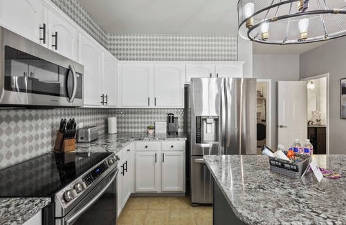 McKinney House | TCH - Spacious 5bd/2.5ba in McKinney with Office