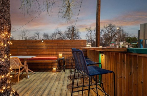 Holly House | Ted & Breakfast | Chic East Austin Retreat