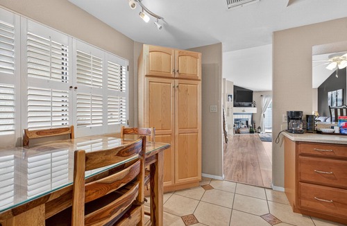 Tempe House | Tempe Oasis With Fire Pit & Bbq Lounge 2 Bedroom Home