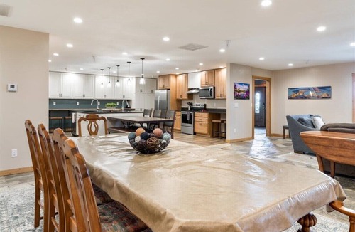 Leigh Creek Estates House | Teton Crest Lodge Sleeps 24 Ideal Reunion Spot