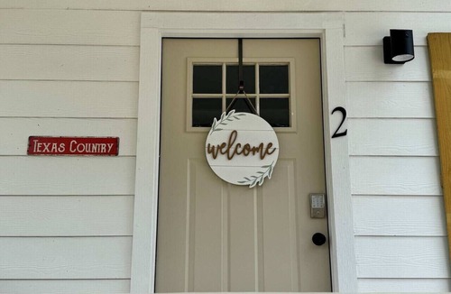 Nederland House | Texas Country 2BR 1BA