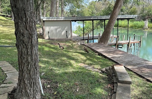 Seguin House | Texas Lifestyle Lakehouse - Tranquil Texas lakefront escape