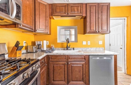 Peter Howell House | The Adobe Casita - Private Fully Fenced Yard