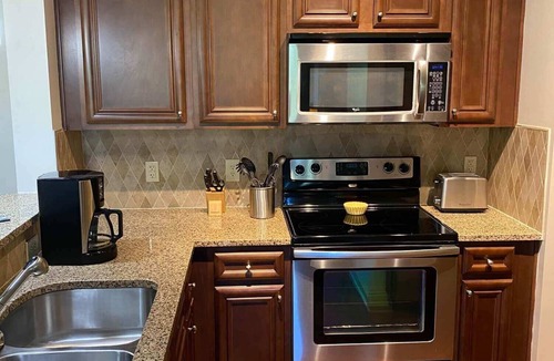 Cary Apartment | The Arboretum 2BR w/Balcony & Hardwoods 5