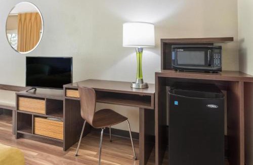 Skyland Hotel | The Asheville Airport Inn