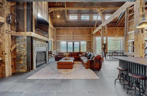 Dayton House | The Barn House