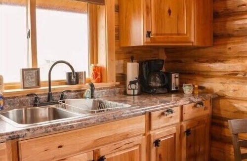 Salmon Cabin | The Bighole Cabin at J&J Cabins