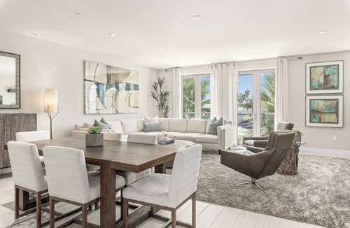 West Newport Villa | The Boardroom Residence at Peninsula Village