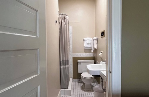 Buffalo Hotel | The Boho Buffalo Inn