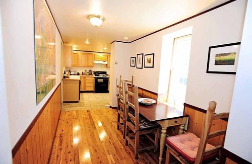 Helena House | The Bunkhouse Helena
