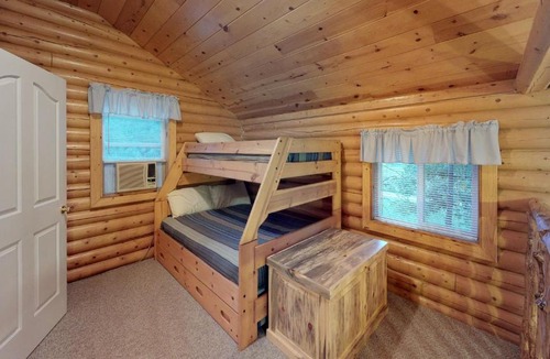 Glendale House | The Cabin at Lydia's Canyon