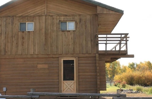 Melrose Cabin | The Caddis House- Big Hole River