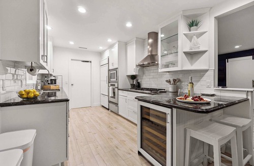 Mission Hills House | The California - Indulge in San Diego luxury