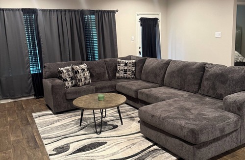 Barker House | The Camden Retreat Sleeps 10 Fast WiFi 80 Inch TVs