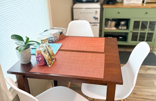 Collister Apartment | The Campfire Inn- Cozy 2B/1Ba Guest Suite, Dogs ok