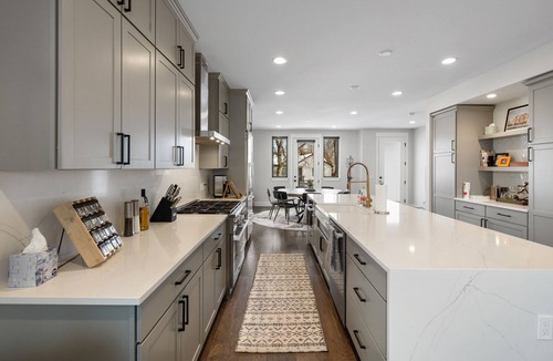 Bozeman House | The City Slicker - Spacious 3 Bedroom Luxury Townhome in Downtown Bozeman!