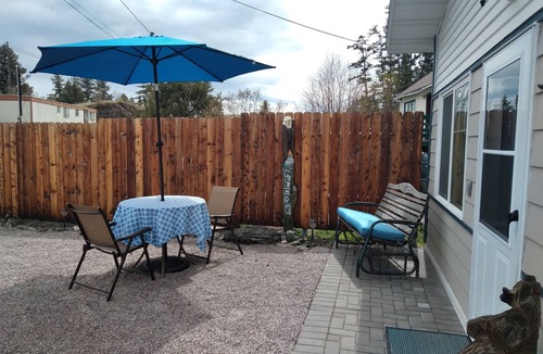 Somers Cottage | The Cottage Gateway to Glacier Park Walk to Flathead LknMonthly Rates Negotiated