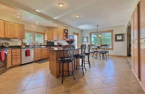 Spearfish House | The Creekside Rally Rental - Incredible Backyard - Elegant Home
