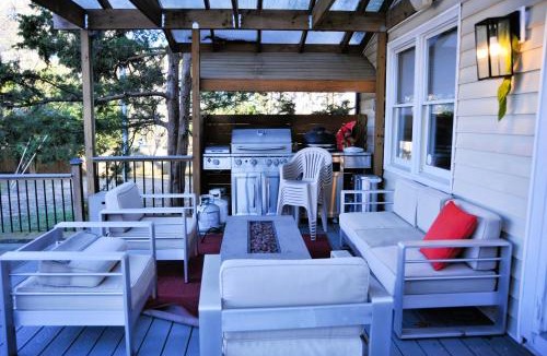 Glen Allen Villa | The Deluxe Oasis in the North West Suburbs of Richmond