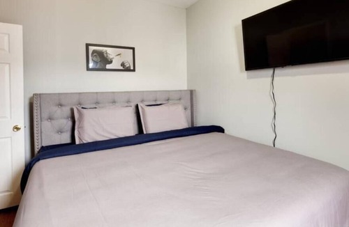 H Street Corridor Bed & Breakfast | The District Explorer! - Capital Hill DC
