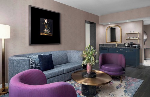 Downtown Calgary Hotel | The Dorian, Autograph Collection