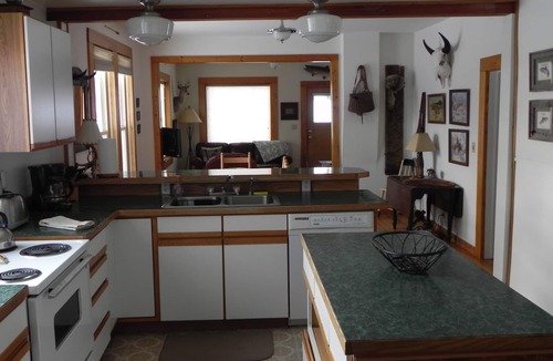 Philipsburg Cottage | The Douglas Creek Cottage, Great Views, Cozy and Comfortable.
