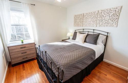 Barclay Drive House | The Eastside 2BR Near 5Points
