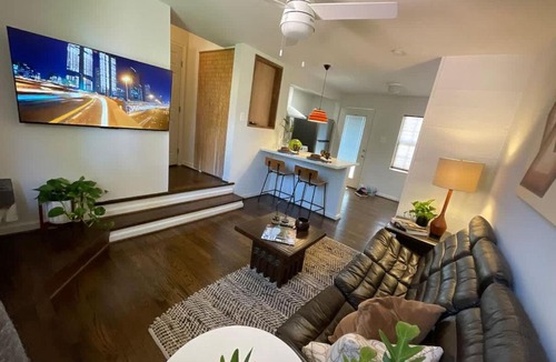 Greater Heights Apartment | the escape - with pool & hot tub at The Ponderosa