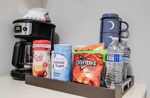 Fan District Apartment | The Fan Comfort Stay near VCU Free Parking Fenced Yard