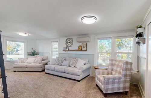 Burley House | The Farm Cottage