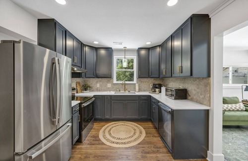State Park House | The Farmhouse Retreat on 9 acres