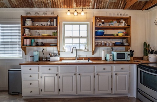 Fredericksburg House | The Farmhouse @ Spotted Sheep Farms - Close to town & wine