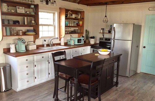 Fredericksburg House | The Farmhouse @ Spotted Sheep Farms - Close to town & wine