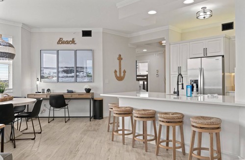 Vanderbilt Beach Condo | The Fitz - Stylish 3Br, 2Ba with pool. Walk to beach. Great views.