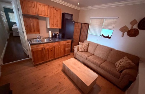 Deroche Bed & Breakfast | The Fraser River's Edge B&B Lodge