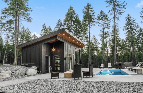 Lakeside House | The Glaicer House w/pool & hot tub