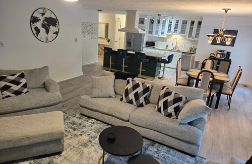 Fayetteville House | The Golden Mantel – Unique Stay in a Prime Location