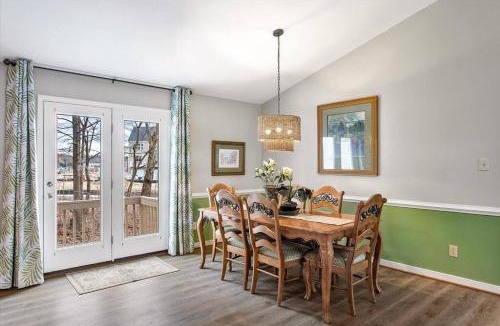 Midlothian House | The Greenhouse in the Heart of Midlothian