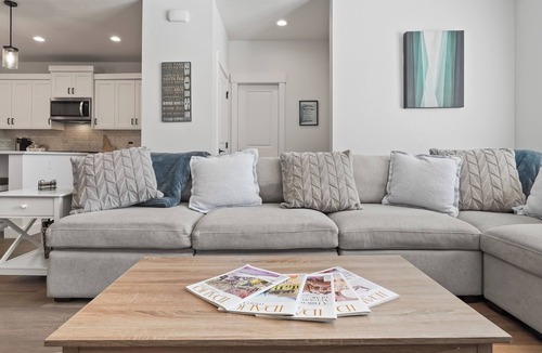 Southwest Ada County Alliance House | The Grey Havens-stunning new build family friendly with a laid back beach vibe.