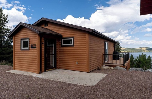 Georgetown Cabin | The Grizzly Den