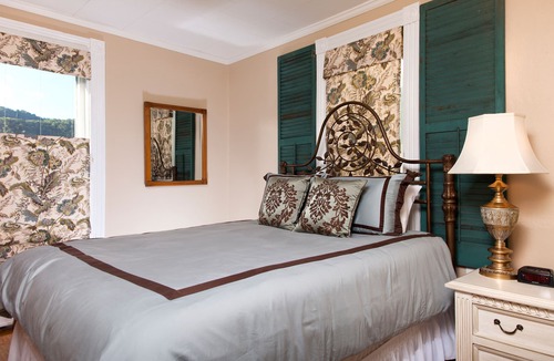 Bellepoint House | The Guest House Inn on Courthouse Square