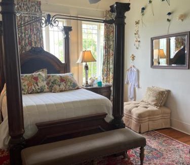Seventh Ward Bed & Breakfast | The Happy House